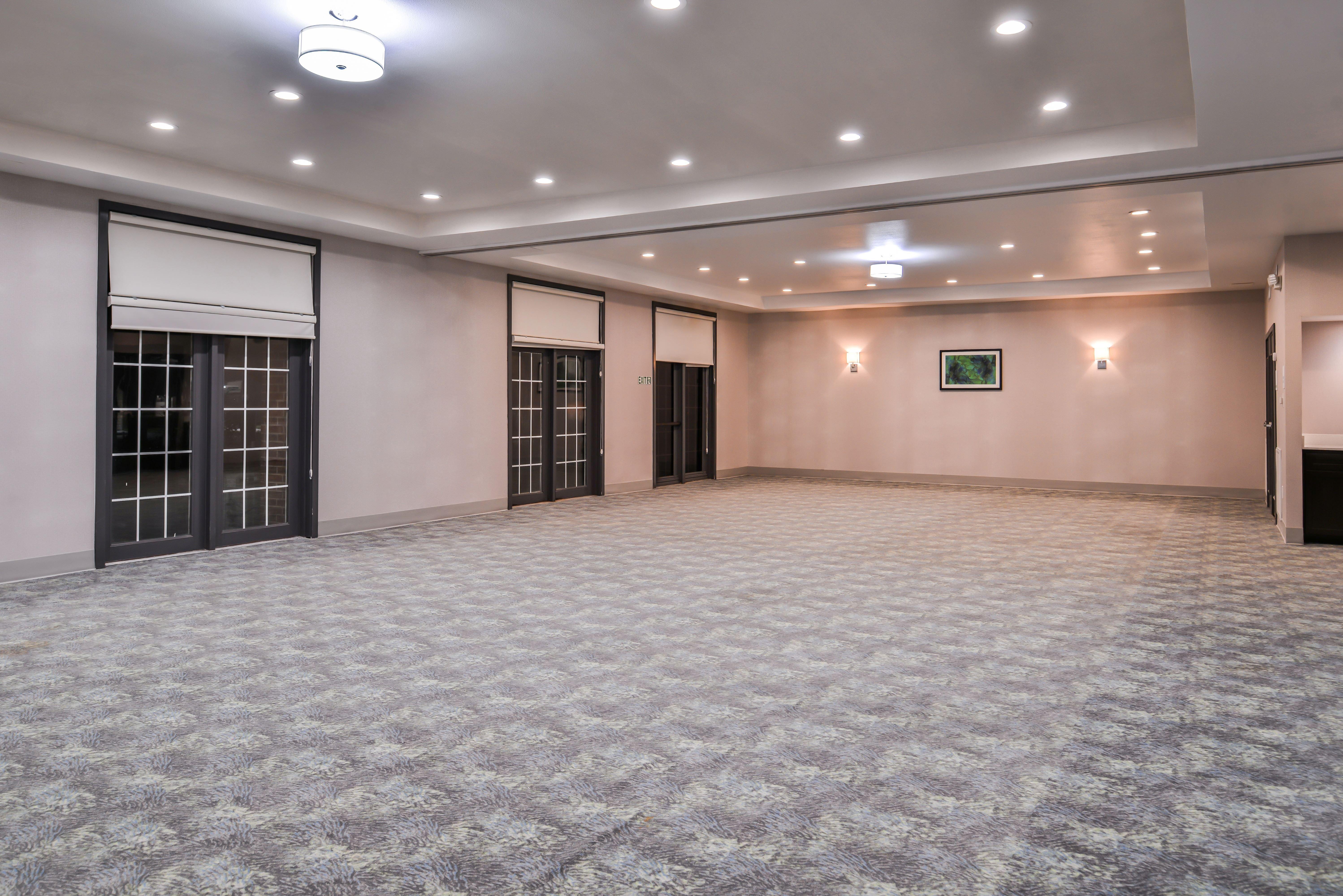 Holiday Inn And Suites Addison By Ihg Екстер'єр фото