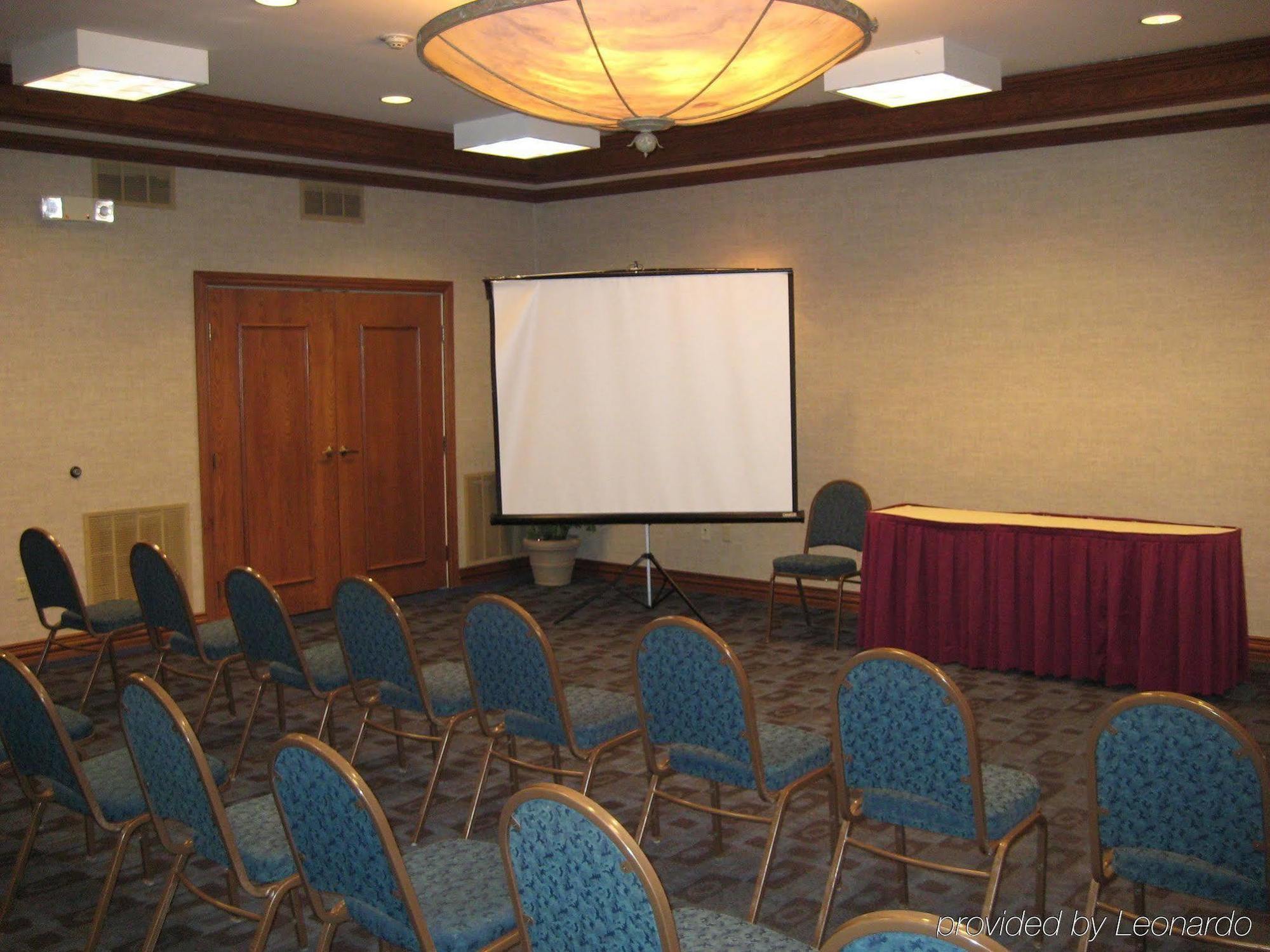 Holiday Inn And Suites Addison By Ihg Екстер'єр фото
